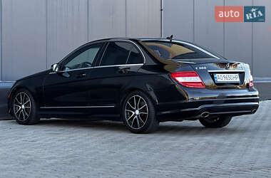 Седан Mercedes-Benz C-Class 2009 в 