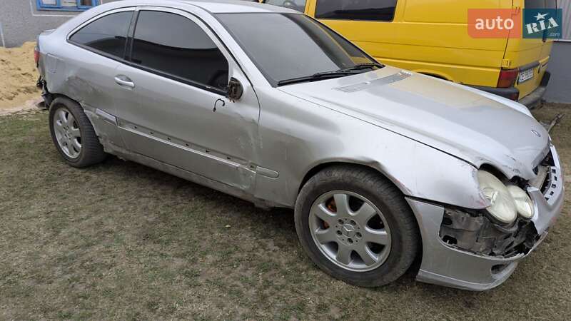 Купе Mercedes-Benz C-Class 2003 в Чернівцях