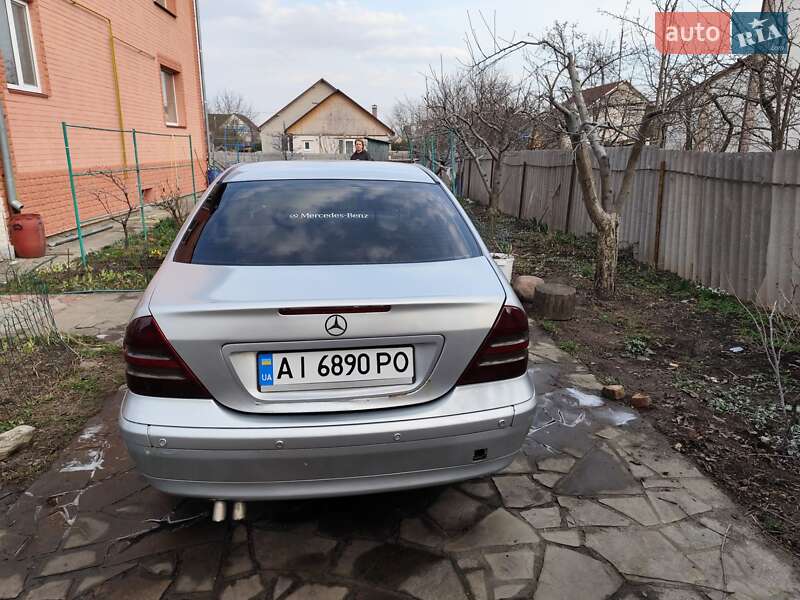 Седан Mercedes-Benz C-Class 2000 в Буче