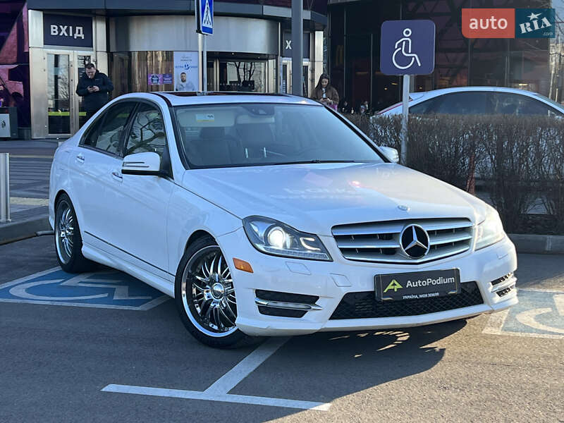 Седан Mercedes-Benz C-Class 2012 в 
