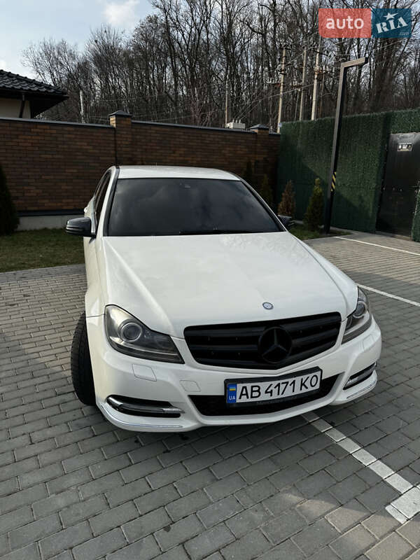 Седан Mercedes-Benz C-Class 2011 в Вінниці
