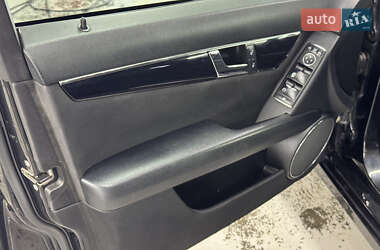 Седан Mercedes-Benz C-Class 2010 в 