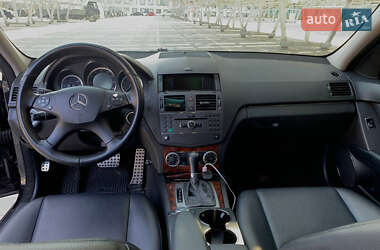 Седан Mercedes-Benz C-Class 2010 в 