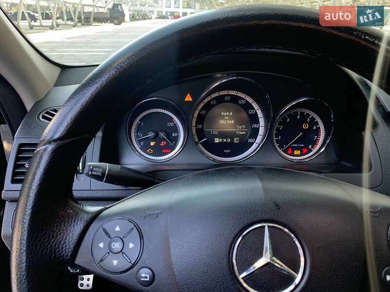 Седан Mercedes-Benz C-Class 2010 в Винниках