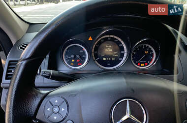 Седан Mercedes-Benz C-Class 2010 в 