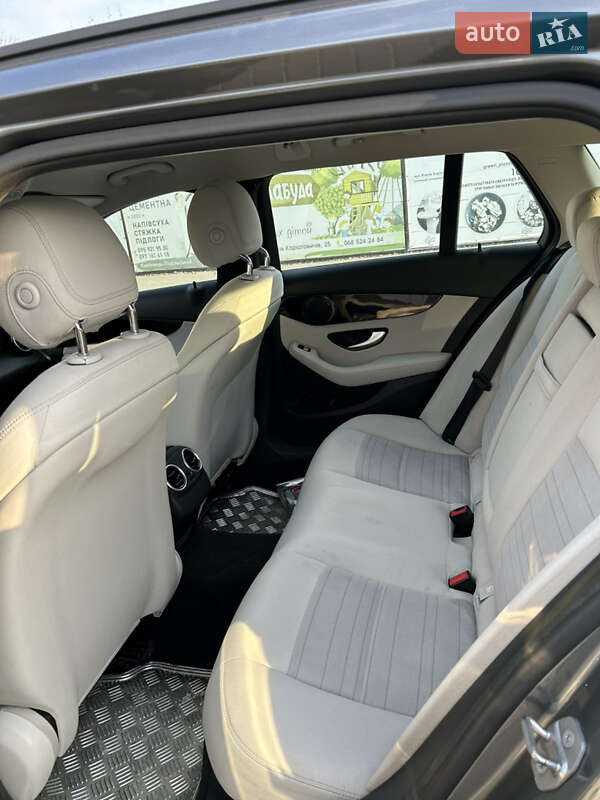 Універсал Mercedes-Benz C-Class 2016 в Кам'янець-Подільському