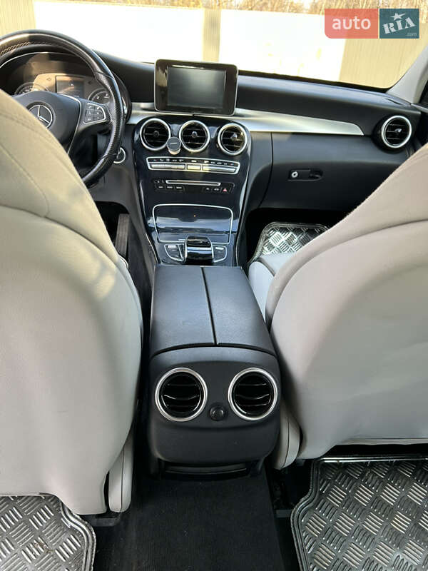 Універсал Mercedes-Benz C-Class 2016 в Кам'янець-Подільському