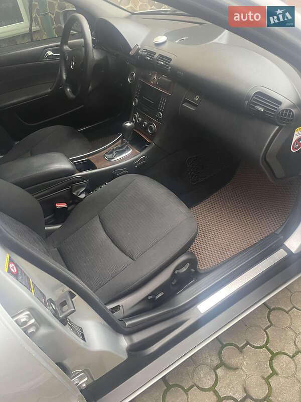 Универсал Mercedes-Benz C-Class 2006 в Запорожье