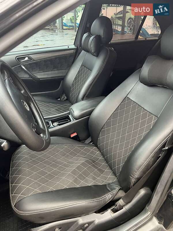 Седан Mercedes-Benz C-Class 2001 в Ивано-Франковске