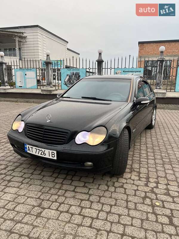 Седан Mercedes-Benz C-Class 2001 в Ивано-Франковске
