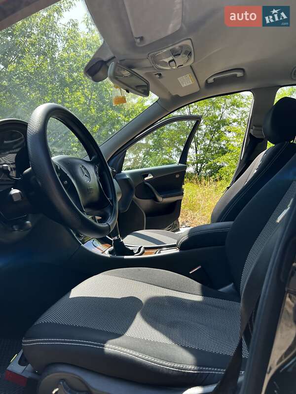 Универсал Mercedes-Benz C-Class 2006 в Первомайске