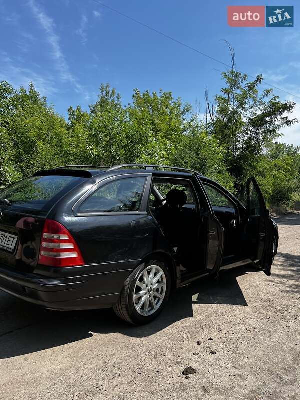 Универсал Mercedes-Benz C-Class 2006 в Первомайске