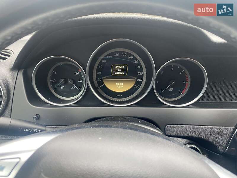Mercedes-Benz C-Class 2011