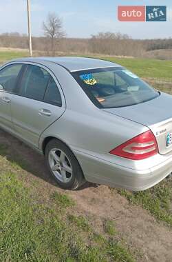 Седан Mercedes-Benz C-Class 2002 в 