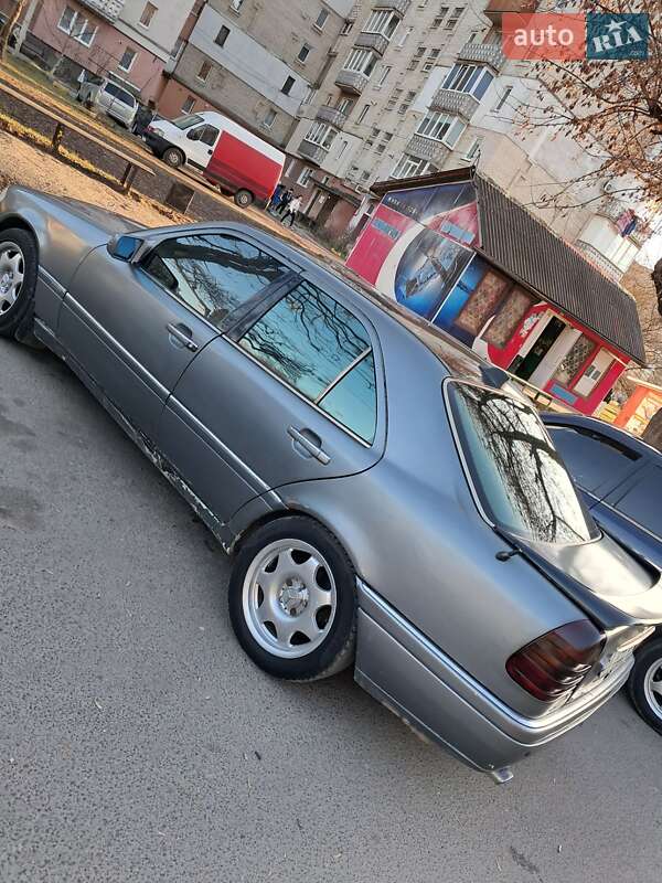 Седан Mercedes-Benz C-Class 1995 в Калуше