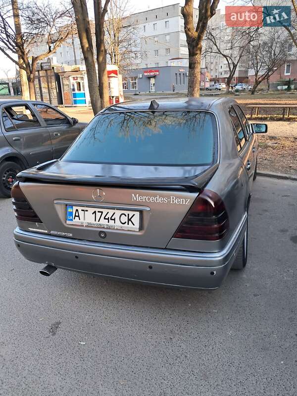 Седан Mercedes-Benz C-Class 1995 в Калуше
