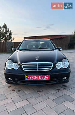 Седан Mercedes-Benz C-Class 2005 в 