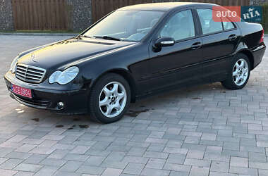 Седан Mercedes-Benz C-Class 2005 в 