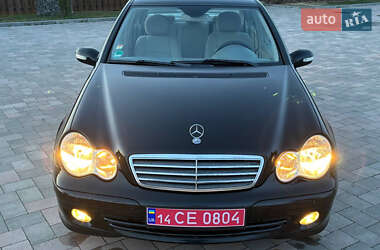 Седан Mercedes-Benz C-Class 2005 в 