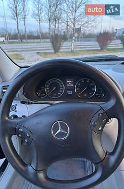 Седан Mercedes-Benz C-Class 2005 в 