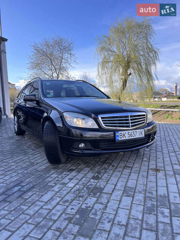 Универсал Mercedes-Benz C-Class 2011 в 