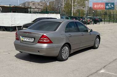 Седан Mercedes-Benz C-Class 2004 в 