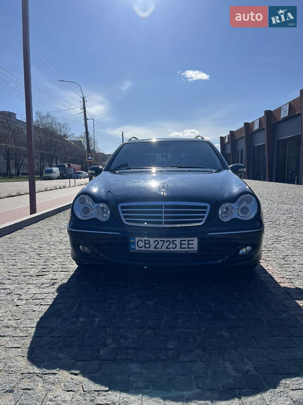 Универсал Mercedes-Benz C-Class 2007 в Чернигове