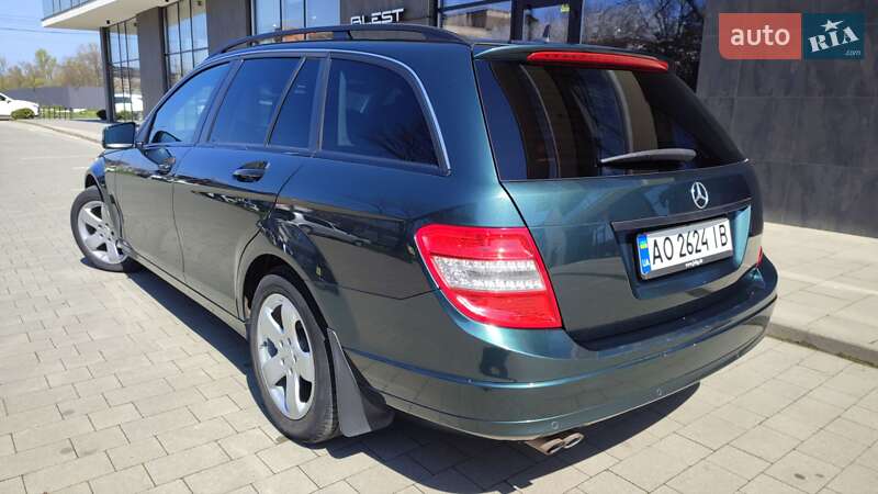 Универсал Mercedes-Benz C-Class 2010 в Ужгороде