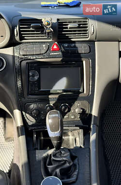 Седан Mercedes-Benz C-Class 2003 в 