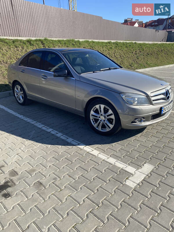 Седан Mercedes-Benz C-Class 2007 в Тернополе