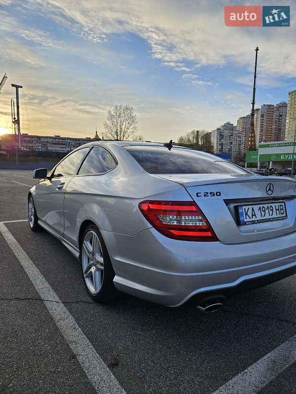 Купе Mercedes-Benz C-Class 2013 в Києві