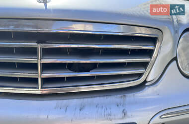Седан Mercedes-Benz C-Class 2004 в 