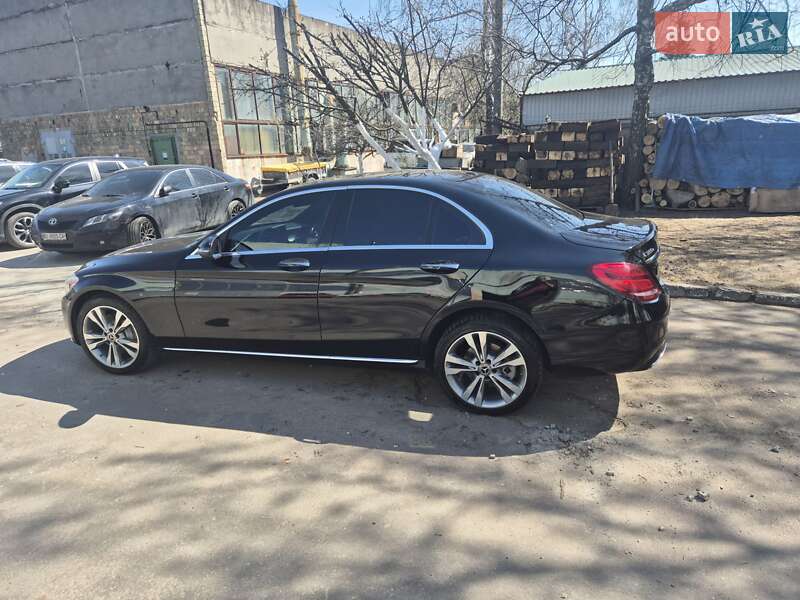 Седан Mercedes-Benz C-Class 2018 в Києві