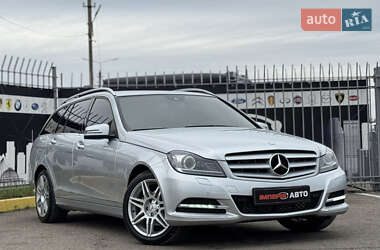 Універсал Mercedes-Benz C-Class 2012 в 
