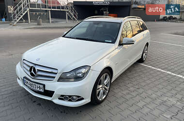 Mercedes-Benz C-Class 2011