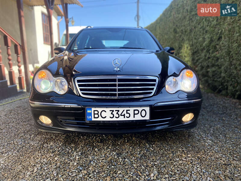 Универсал Mercedes-Benz C-Class 2004 в Львове
