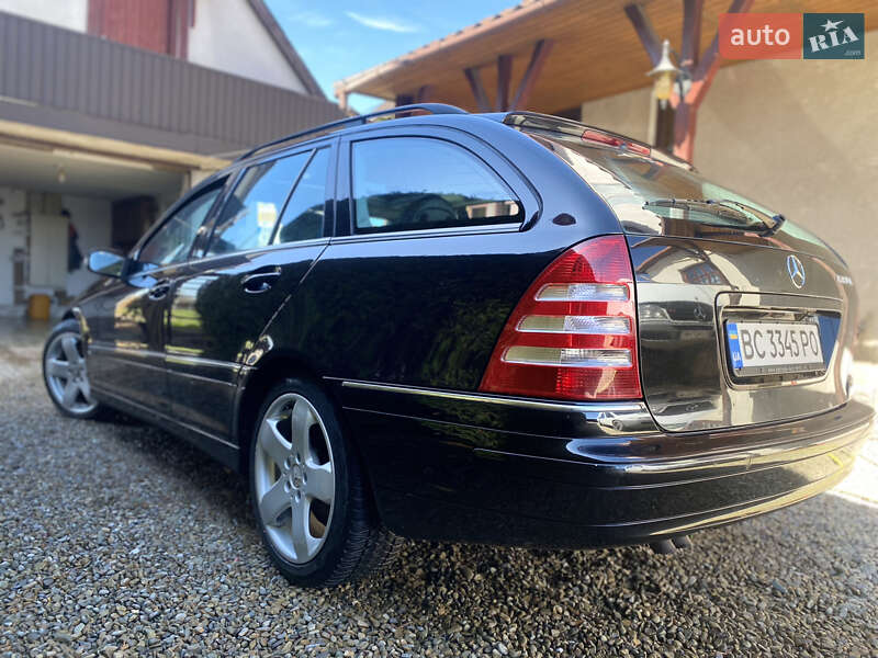 Универсал Mercedes-Benz C-Class 2004 в Львове