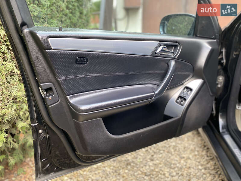 Универсал Mercedes-Benz C-Class 2004 в Львове