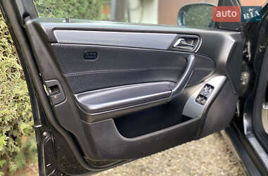 Универсал Mercedes-Benz C-Class 2004 в 