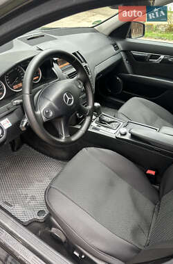 Универсал Mercedes-Benz C-Class 2009 в 