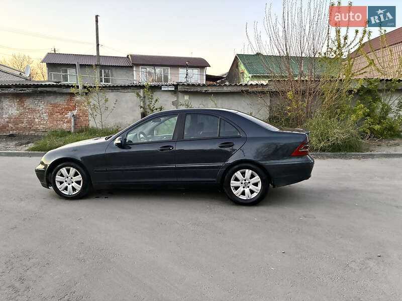 Седан Mercedes-Benz C-Class 2001 в Миколаєві