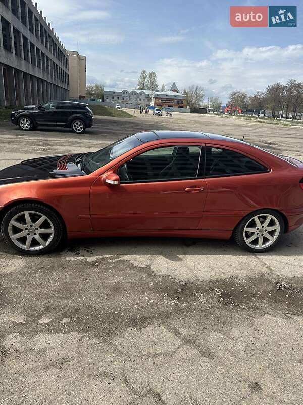 Купе Mercedes-Benz C-Class 2002 в Тернополі