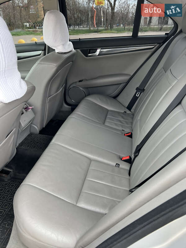 Седан Mercedes-Benz C-Class 2008 в Одессе