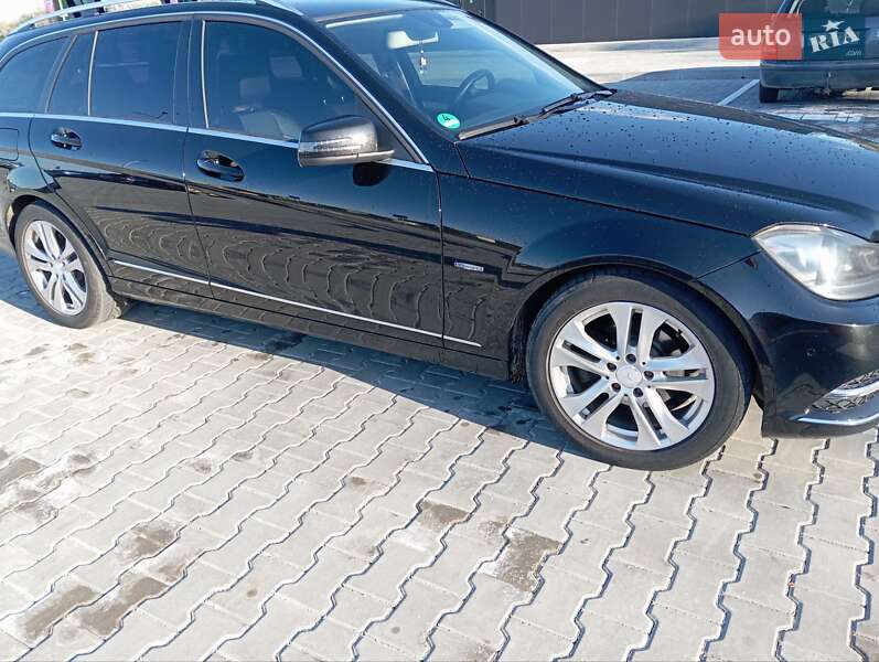 Универсал Mercedes-Benz C-Class 2012 в Стрые фото 38 Универсал Mercedes-Benz C-Class 2012 в Стрые