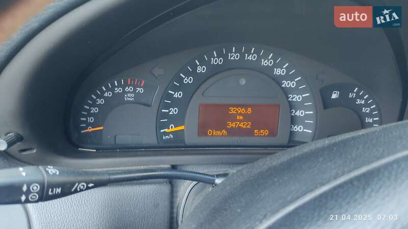 Седан Mercedes-Benz C-Class 2002 в Сумах