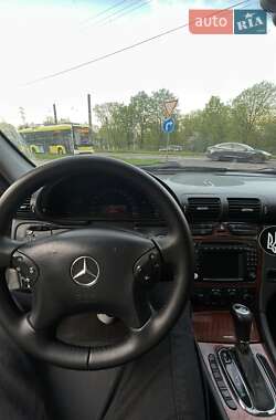 Универсал Mercedes-Benz C-Class 2003 в 