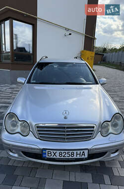 Универсал Mercedes-Benz C-Class 2004 в 