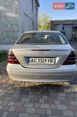 Седан Mercedes-Benz C-Class 2002 в 