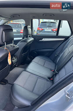 Универсал Mercedes-Benz C-Class 2012 в 