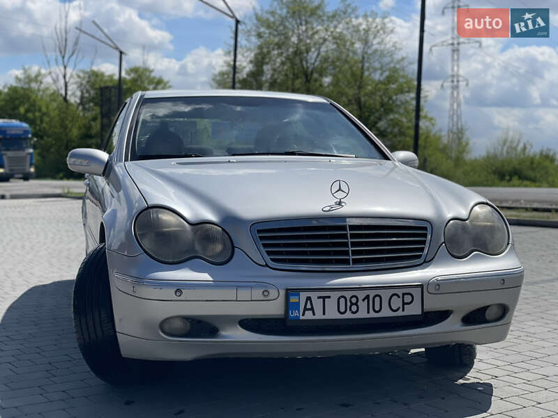 Седан Mercedes-Benz C-Class 2002 в Івано-Франківську